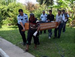Temizlikçi Kadın 8. Kattan Düşerek Hayatını Kaybetti