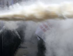 Madımak Önünde Olaylar