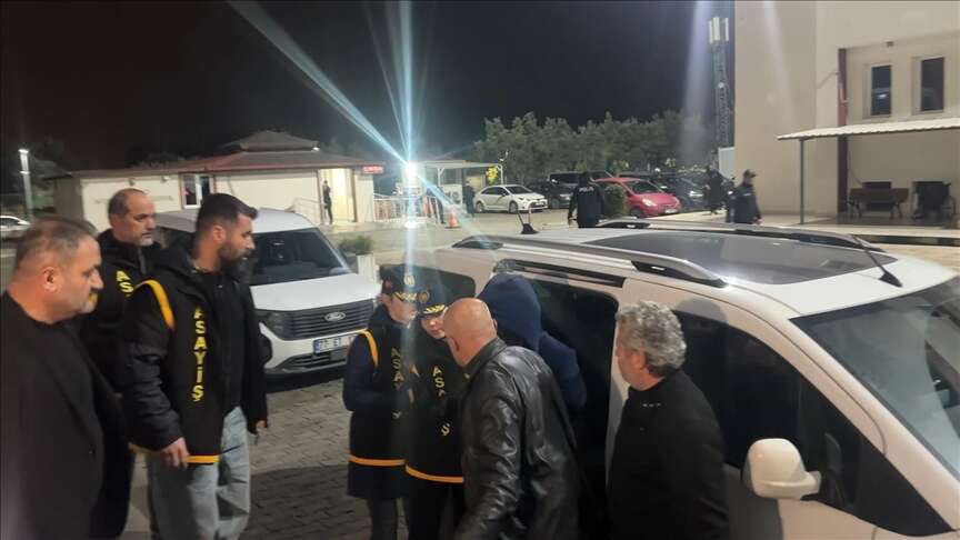 thumbs-b-c-fa9999530d1b89854ea8ff8d05603a21